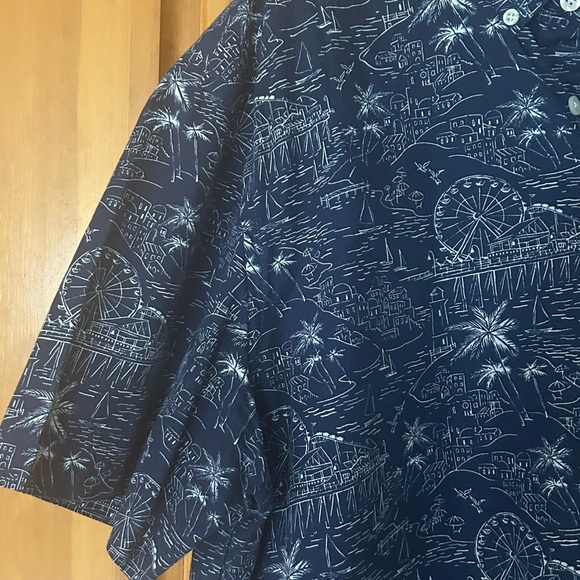 Old Navy Blue Patterned Men's Shirt - Picture 2 of 8